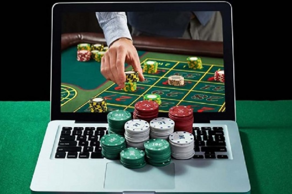 Bitcoin Blackjack: Why You Should Play and How to Win