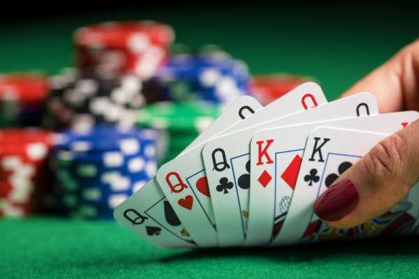 Situs Judi online: Why people should gamble?